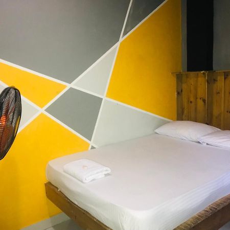 Alina Budget Hotel คาดูเวลา ภายนอก รูปภาพ