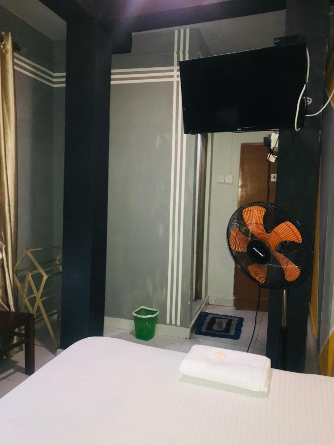 Alina Budget Hotel คาดูเวลา ภายนอก รูปภาพ