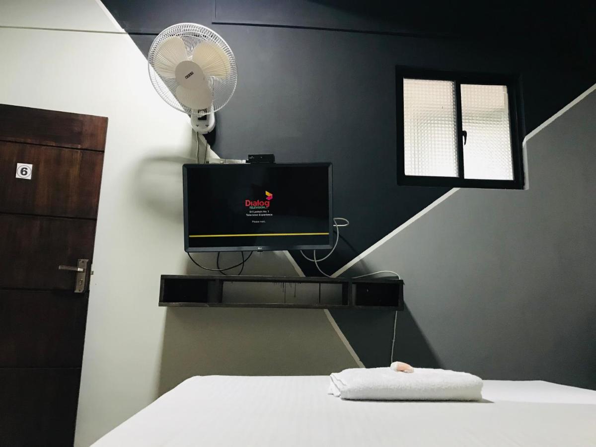 Alina Budget Hotel คาดูเวลา ภายนอก รูปภาพ