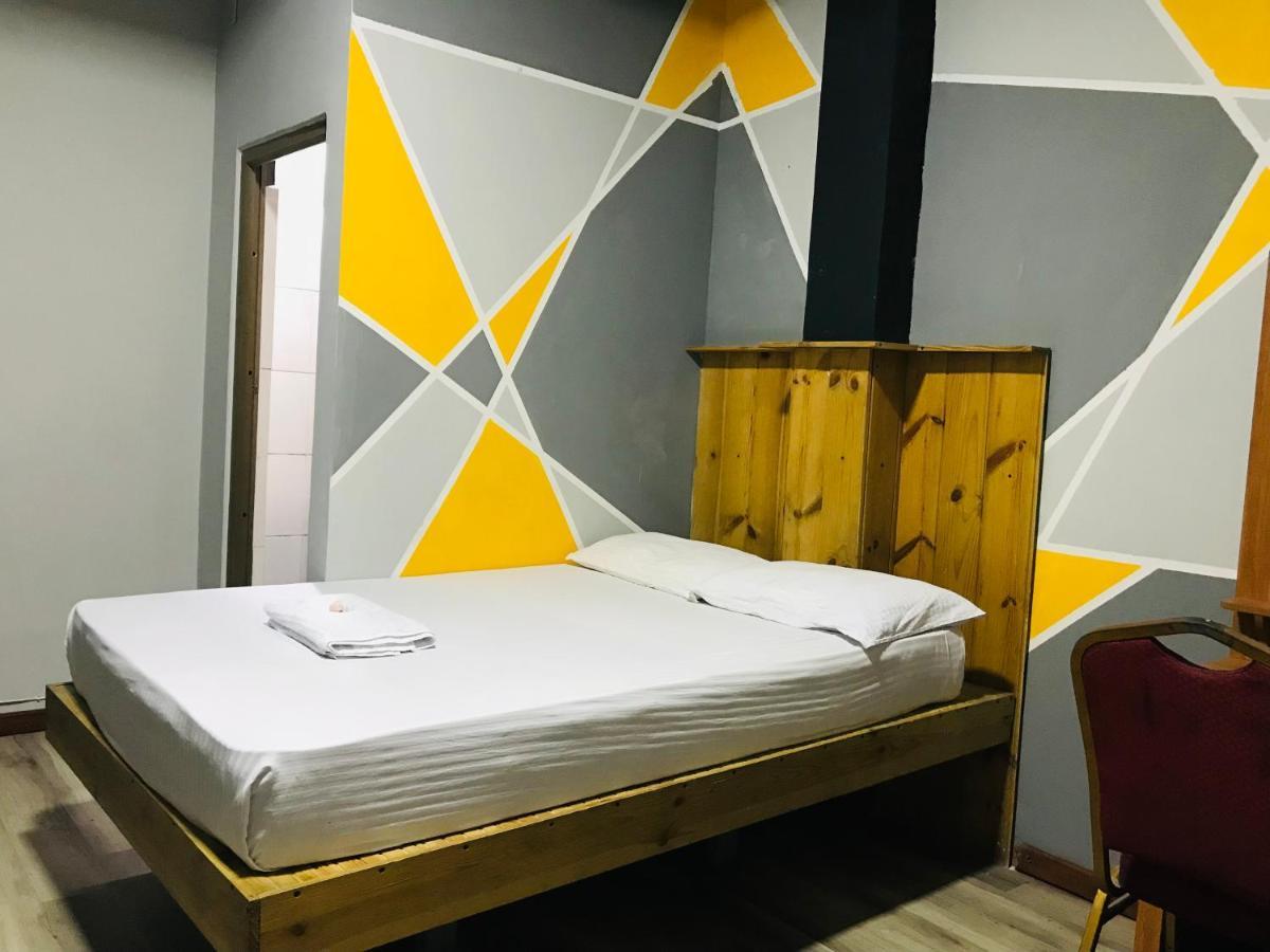Alina Budget Hotel คาดูเวลา ภายนอก รูปภาพ